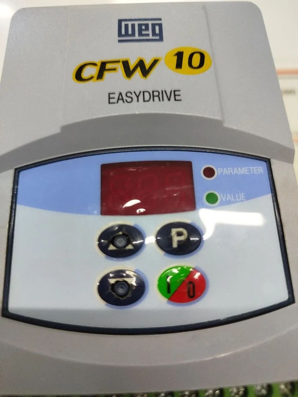 Inversor de frequência WEG modelo CFW 10  - Foto 2