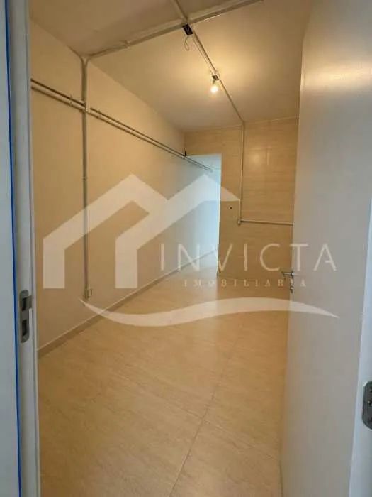 MARAVILHOSA SALA COMERCIAL A UMA QUADRA DA PRAIA E PERTO DO METRÔ!!! - Foto 2