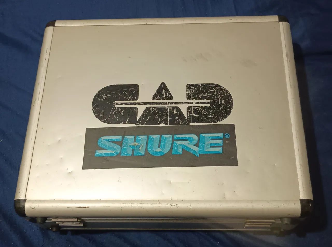 Kit de microfones para bateria CAD e Shure 