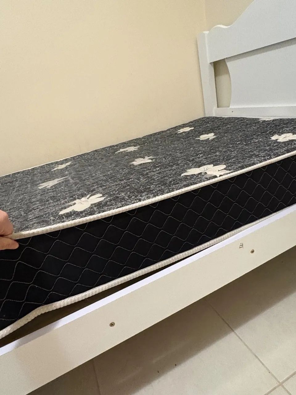 Cama Solteiro com Colchão Semi Novos! - Foto 5