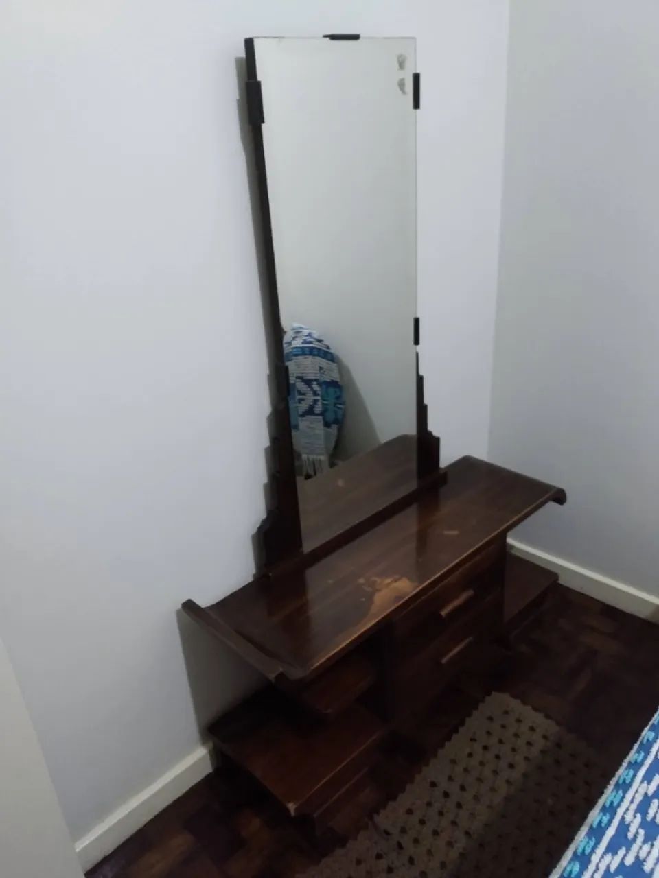 Pensadora estilo antigo 
