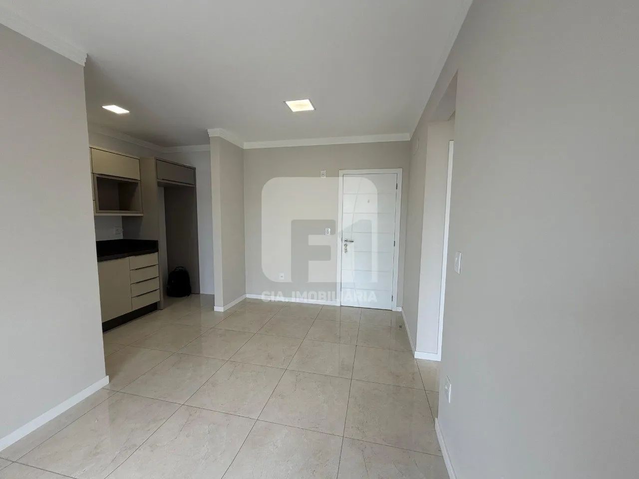 Apartamento 2 quartos semi mobiliado nos Ingleses - Foto 3
