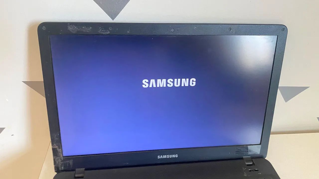 Notebook Samsung 300E - Foto 3