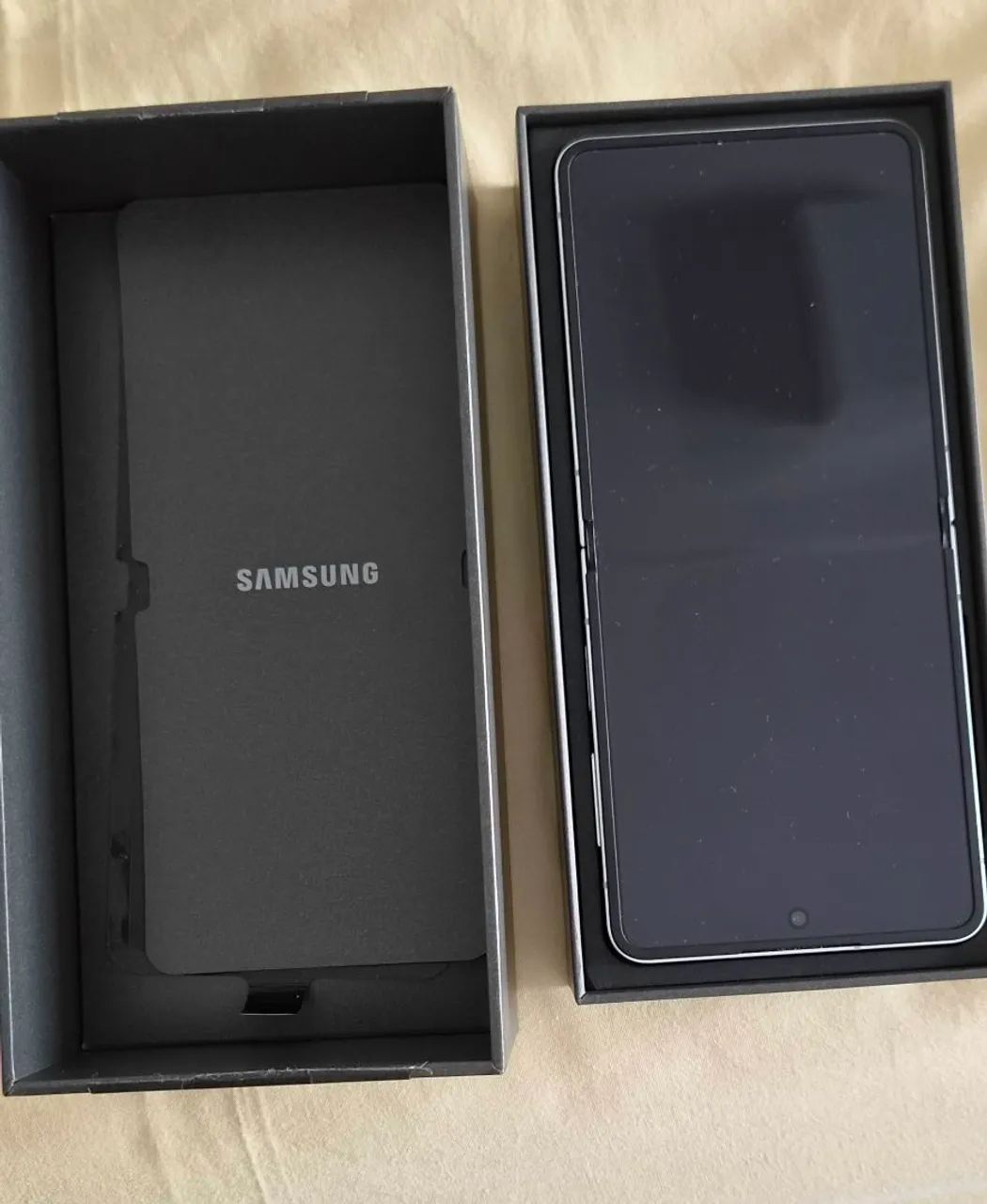 Galaxy Z Flip7 - Foto 4