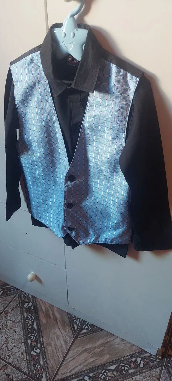 camisa e colete  - Foto 2