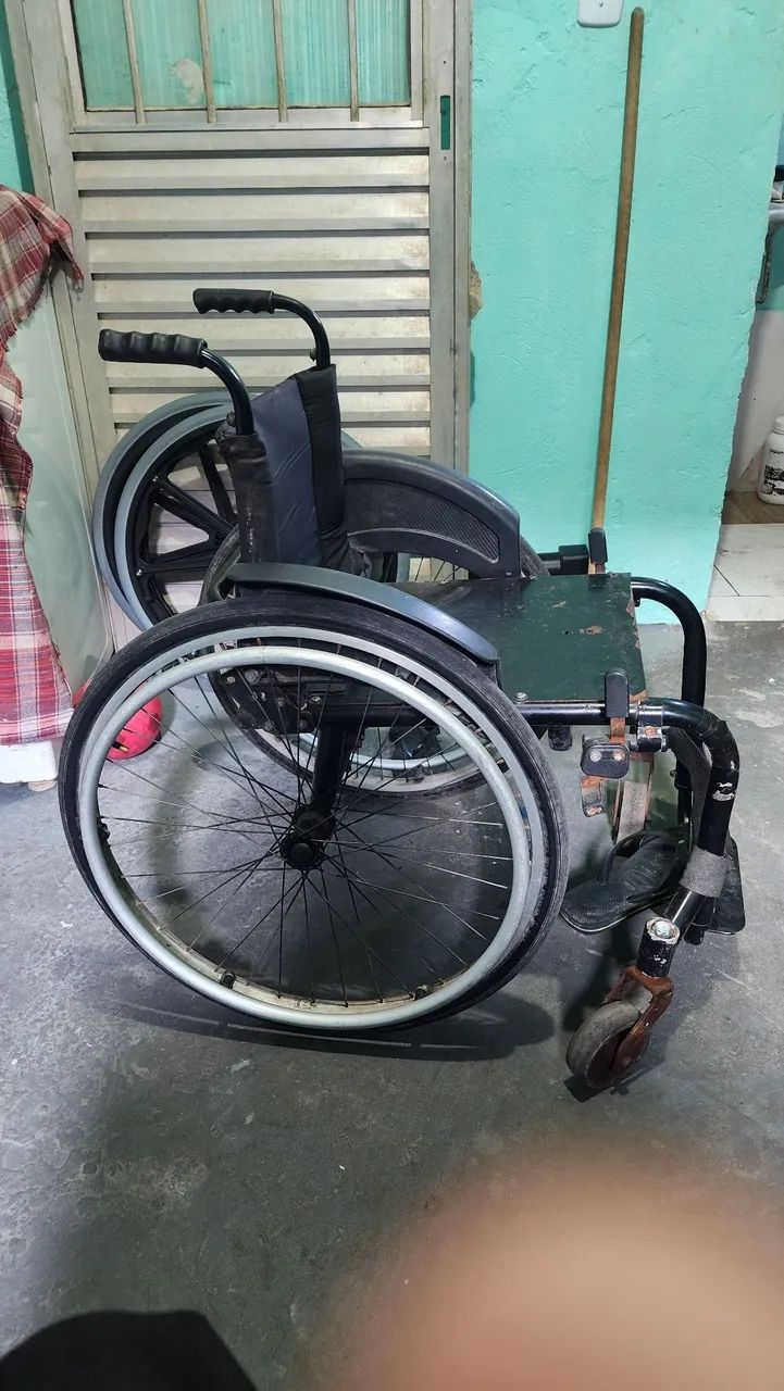 Cadeira de rodas  - Foto 3