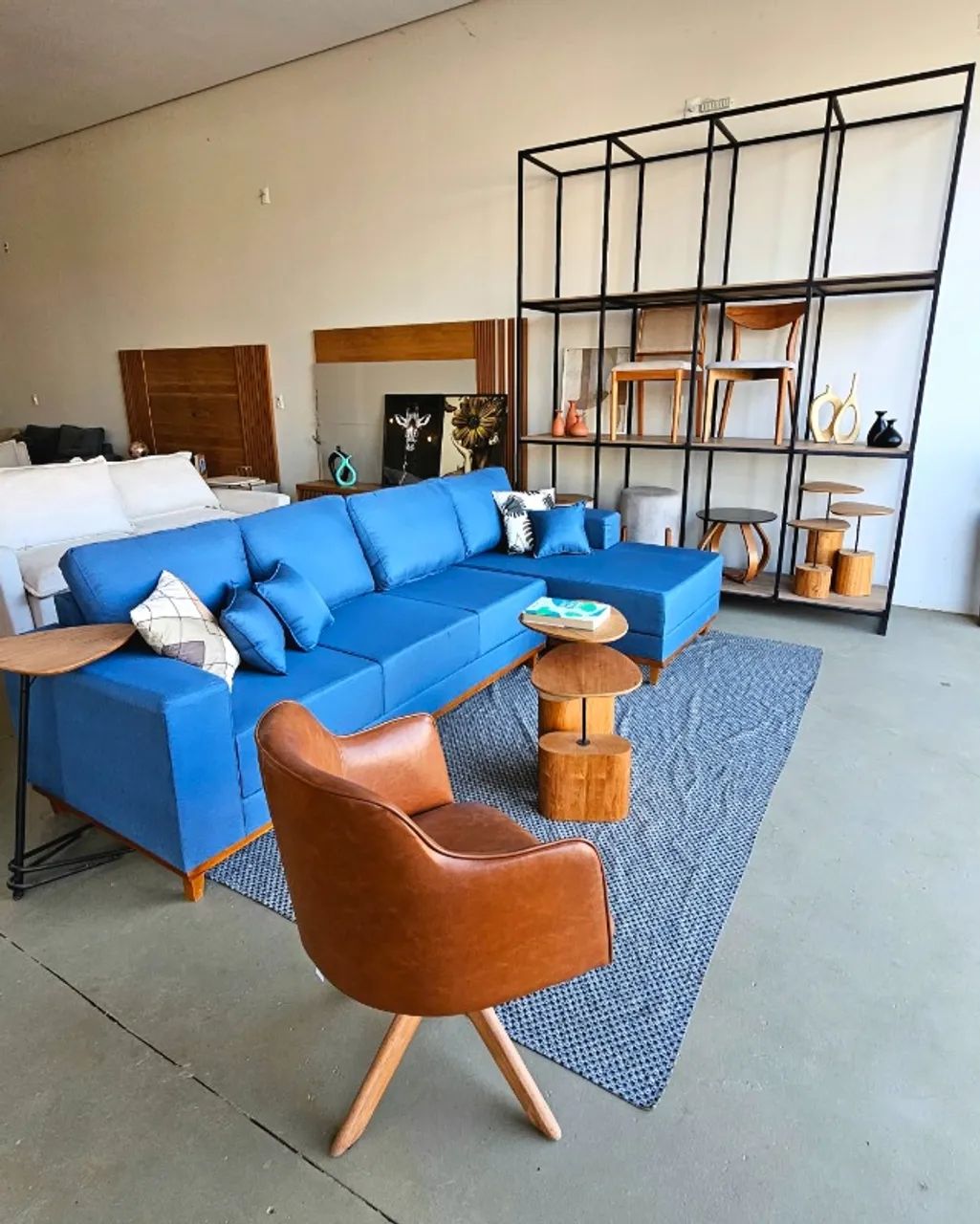 Sofá Com Chaise 3,00m Mostruario Loja Peça única  - Foto 3