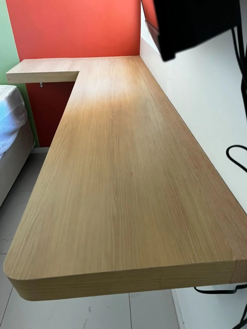 Mesa em formato L  - Foto 3