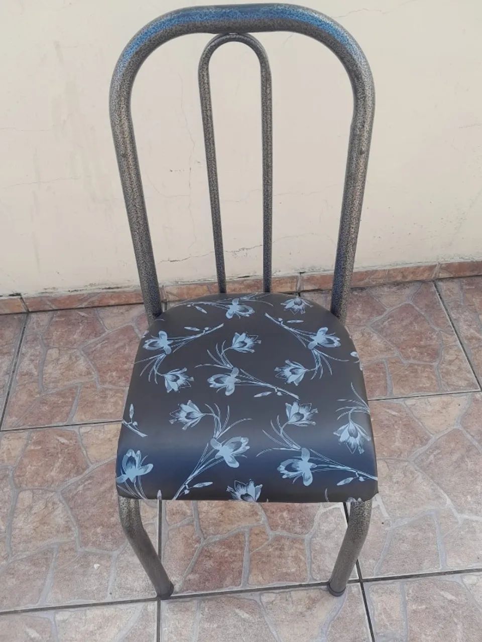Mesa de jantar, tampo em granito - Foto 4