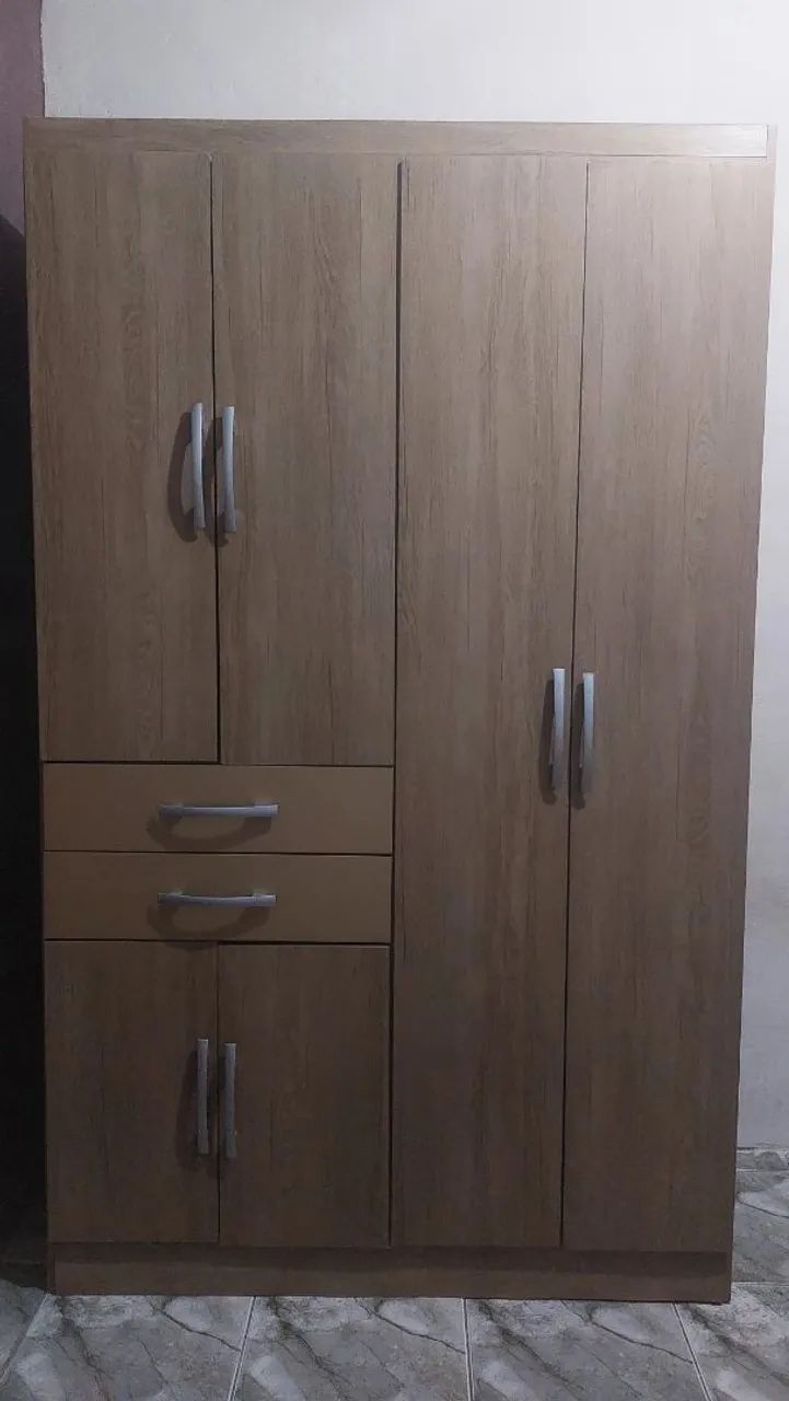 Guarda-Roupa de Solteiro - Ótimo Estado