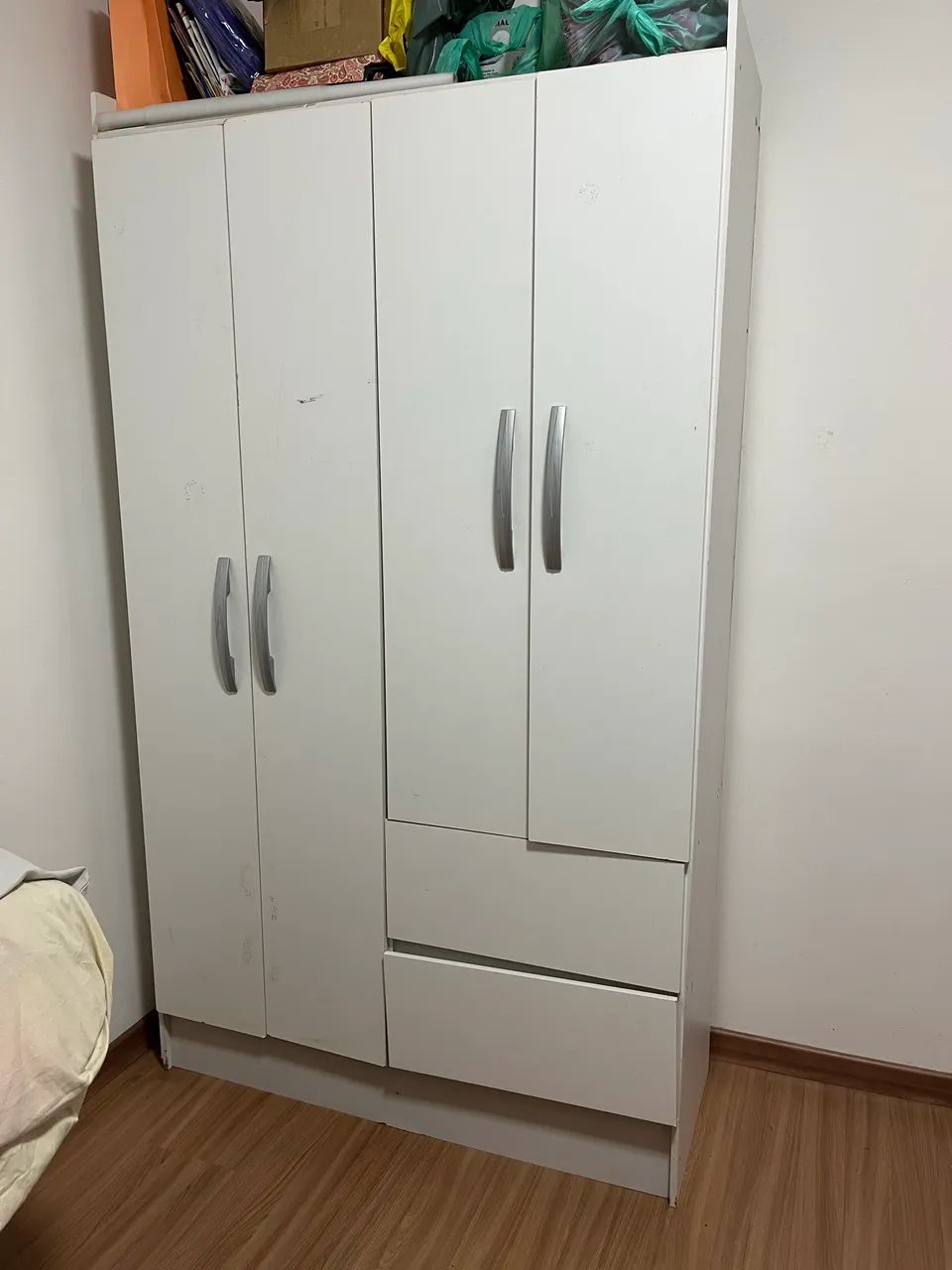 Doação guarda-roupa