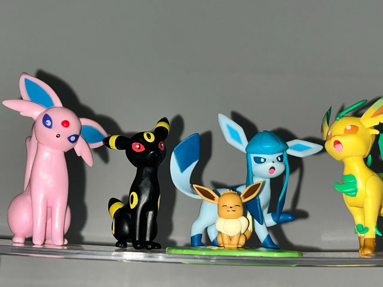 Pokémon Eeevee, Leafeon, Glaceon, espeon e umbreon  - Foto 4