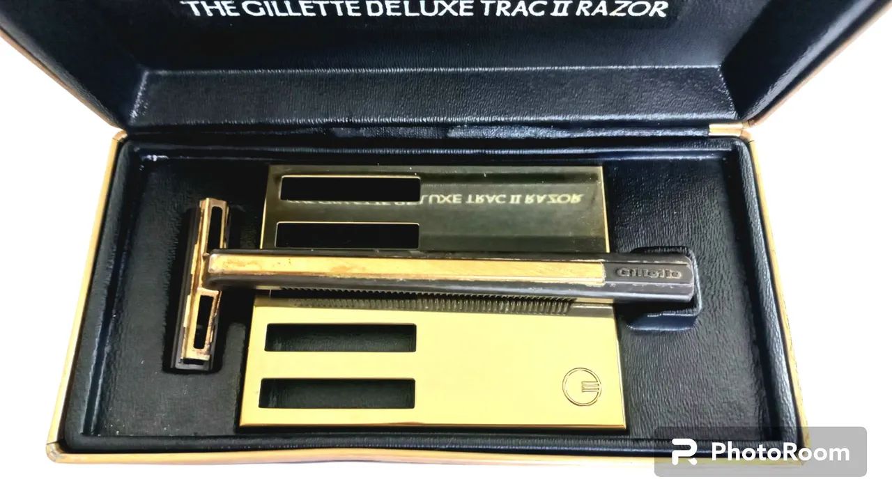 Aparelho de barbear Gillette de luxe trac ll Razor no estojo original  - Foto 5