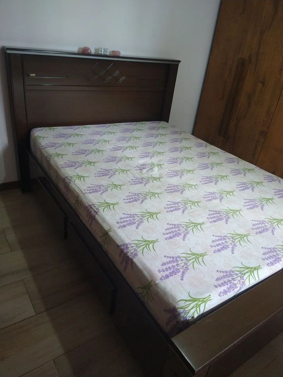 Vende-se cama de casal em excelente estado  - Foto 3