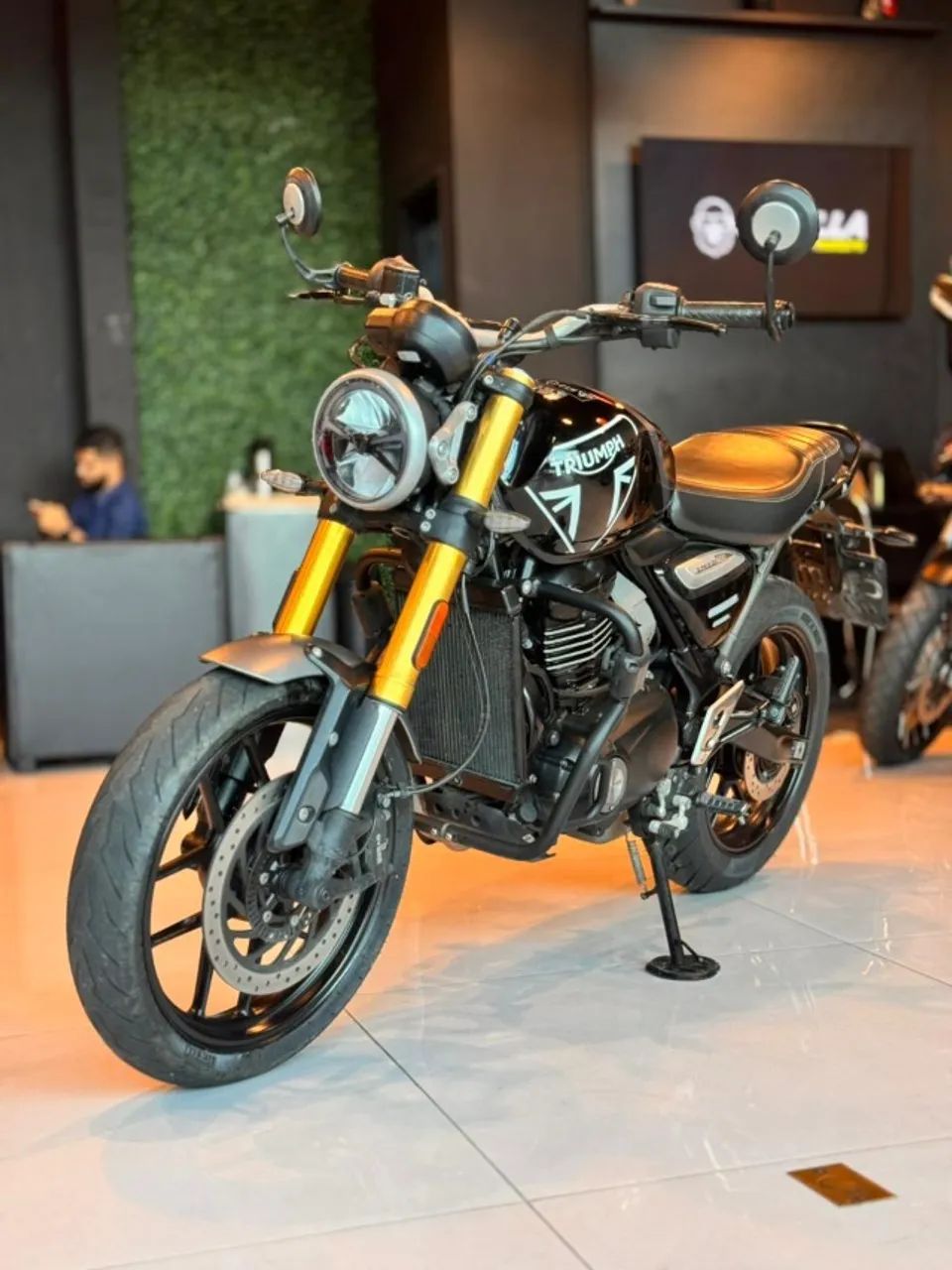 TRIUMPH - SPEED 400 - Foto 2