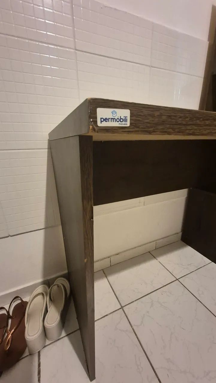 Escrivaninha com estantes e gavetas - Foto 5