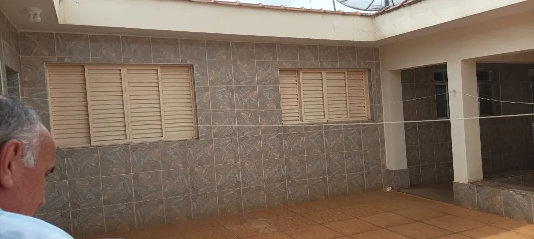 Casa térrea, com 3 quartos na cidade de Uchôa/SP - Foto 4