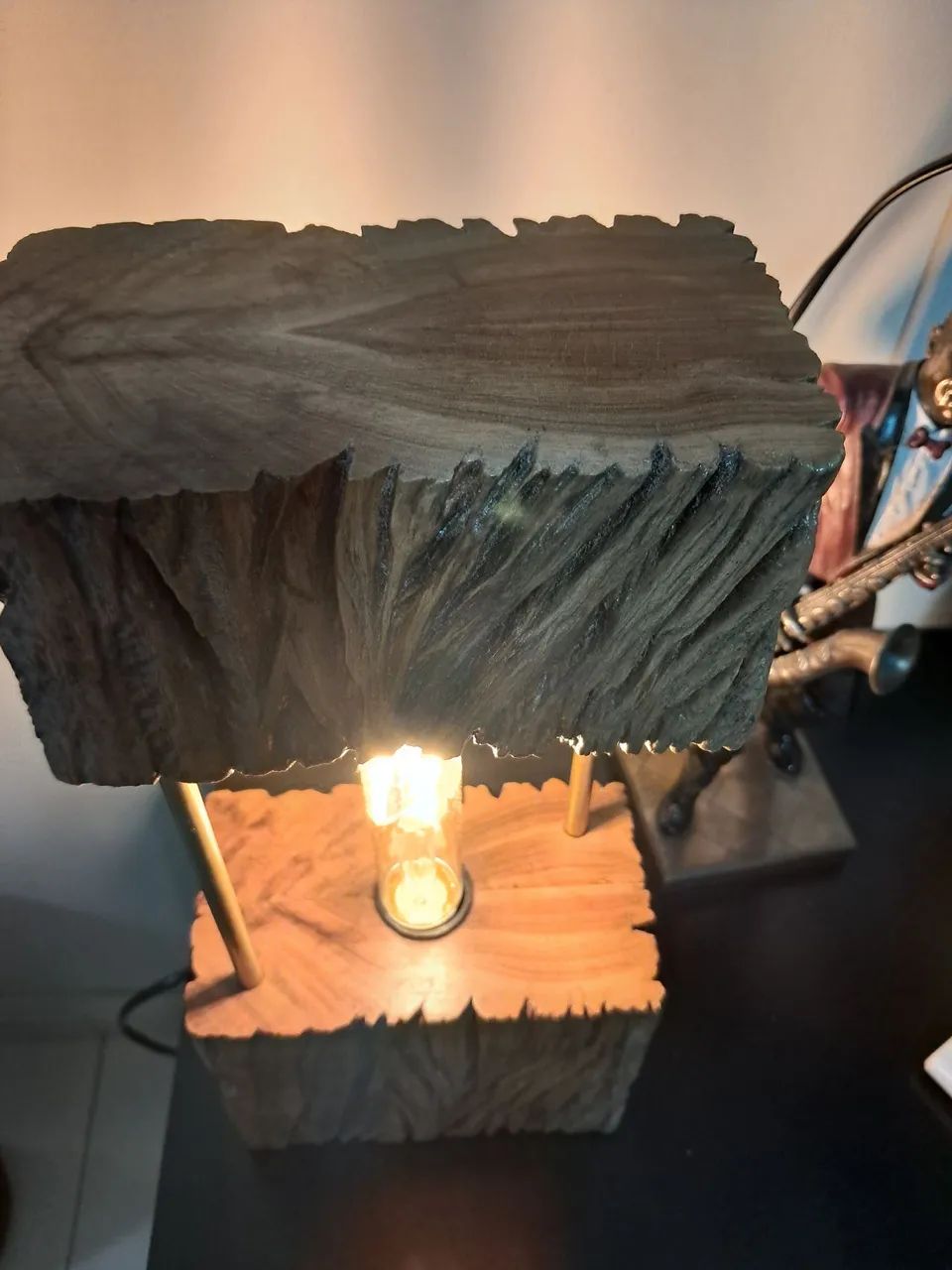 Luminária - Madeira Rara, ponto de luz. Peça de artista francês erradicado no Brasil. - Foto 2