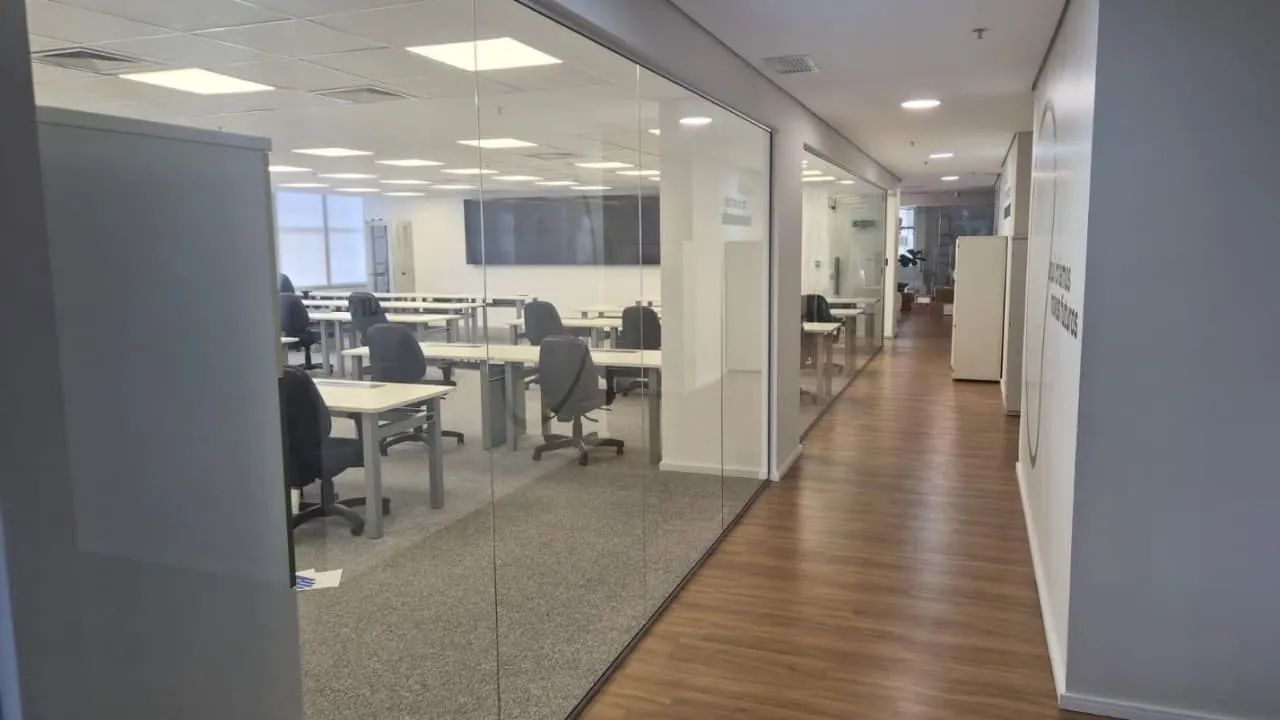 Sala comercial na Avenida Roque Petroni Júnior, 999 - Conj. 81, 82 e 83  1003 m²