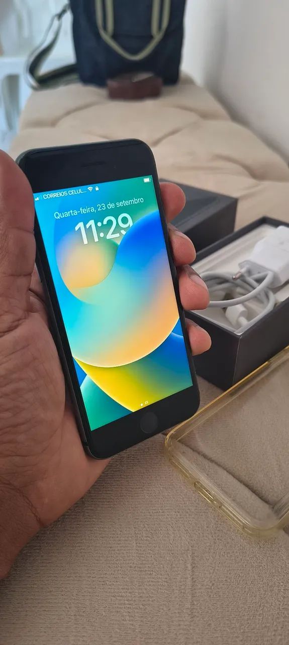 iPhone 8 64 GB na caixa completo  - Foto 3
