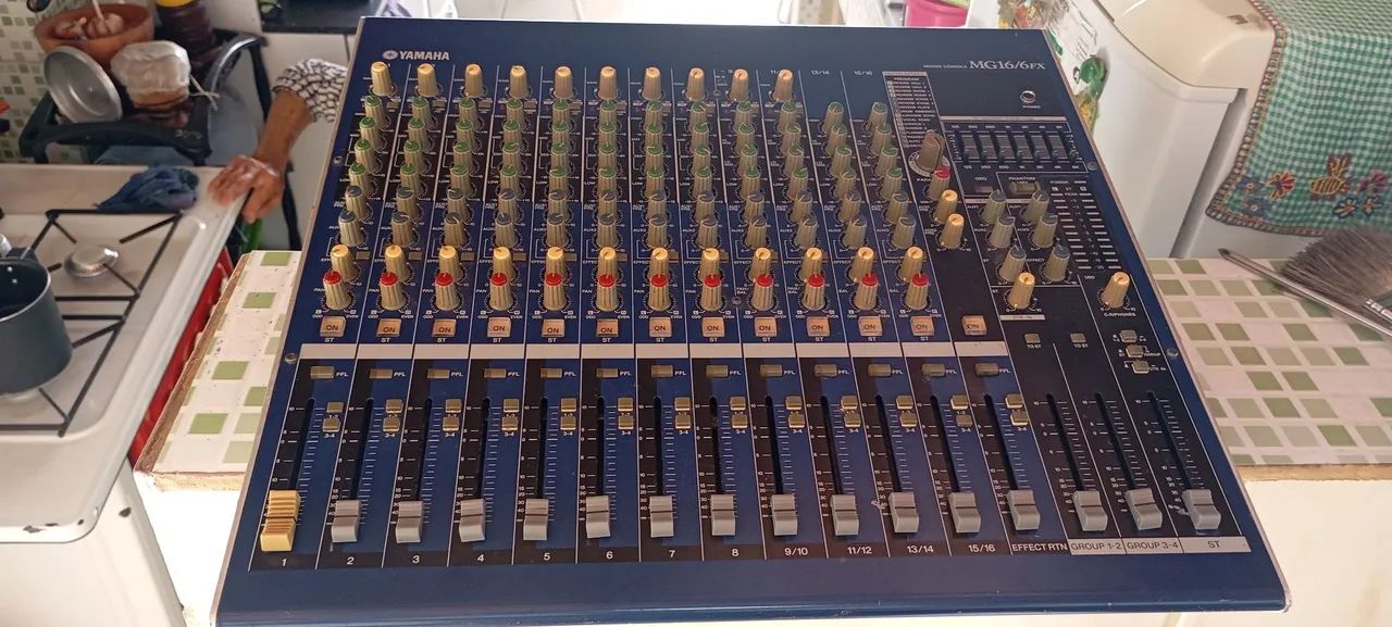 mesa Yamaha mg16/6 fx