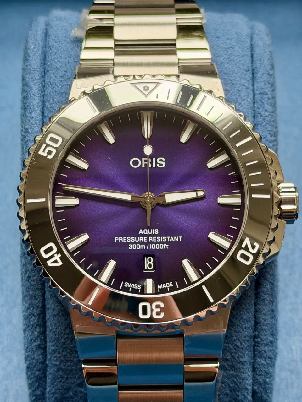 Oris Aquis Date Taste of Summer 43,5 mm Automático - Caixa e Documentos