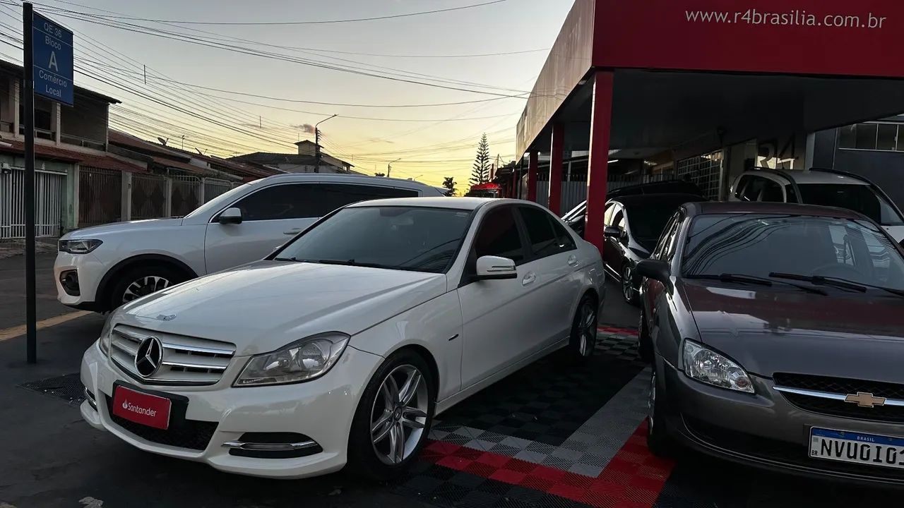 Mercedes-Benz C-180 C-180 CGI Classic 1.8 16V 156cv Aut. 2012
