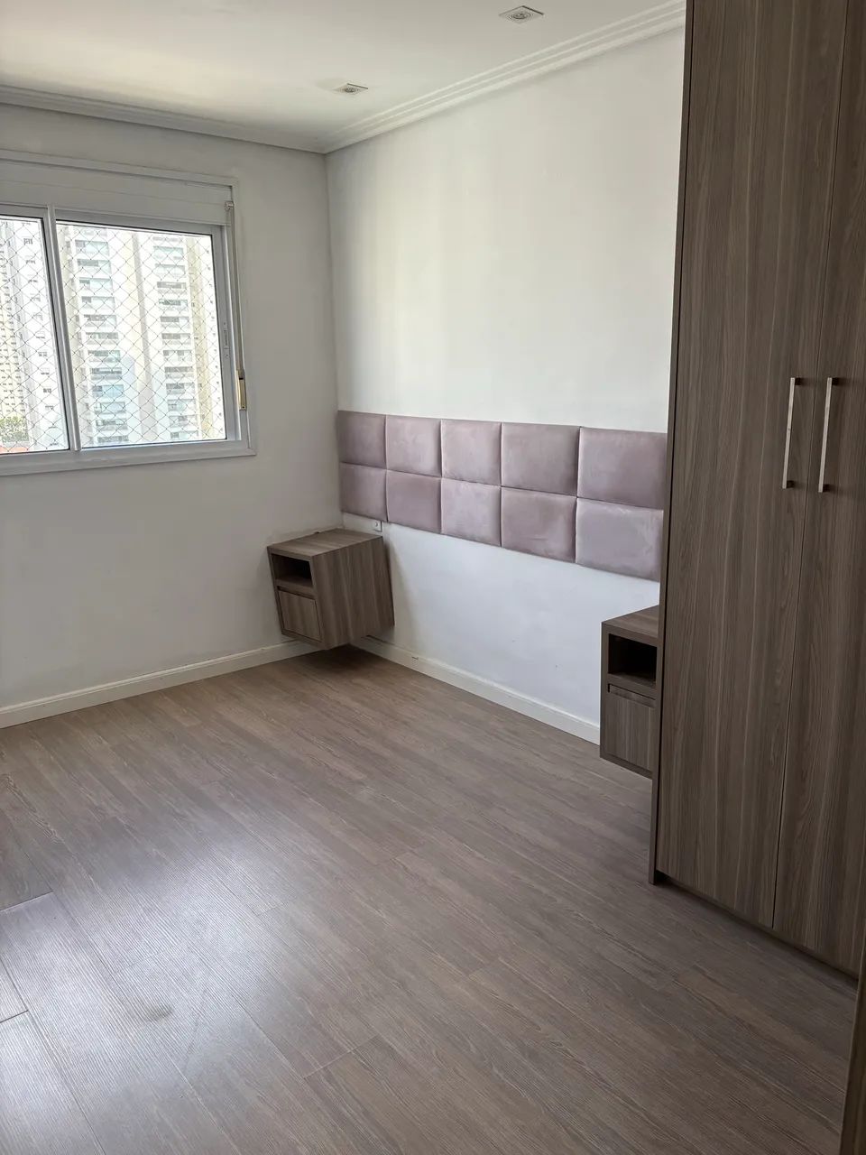 Rack de TV com gavetas e criado-mudo removível - Foto 5