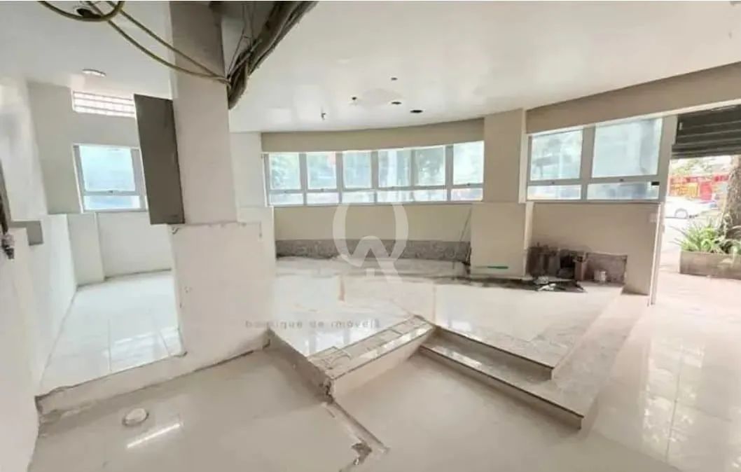 Ponto Comercial no Leblon e 2 banheiros à Venda, 187m