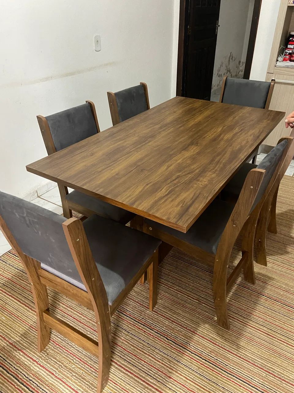 VENDA - MESA COM CADEIRAS