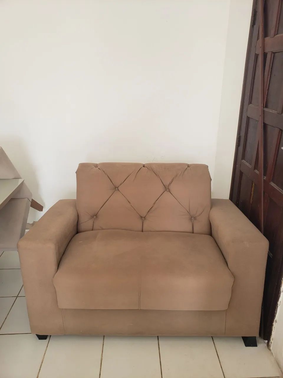 VENDO UM SOFÁ DE 2 LUGARES NOVO  - Foto 2