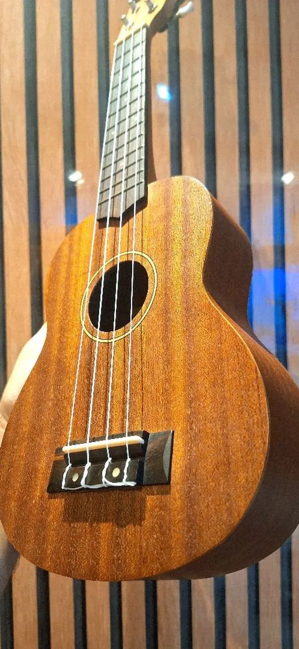 UKULELE