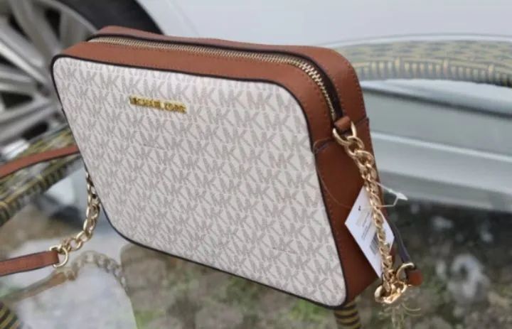 Bolsa michael kors monograma  - Foto 5