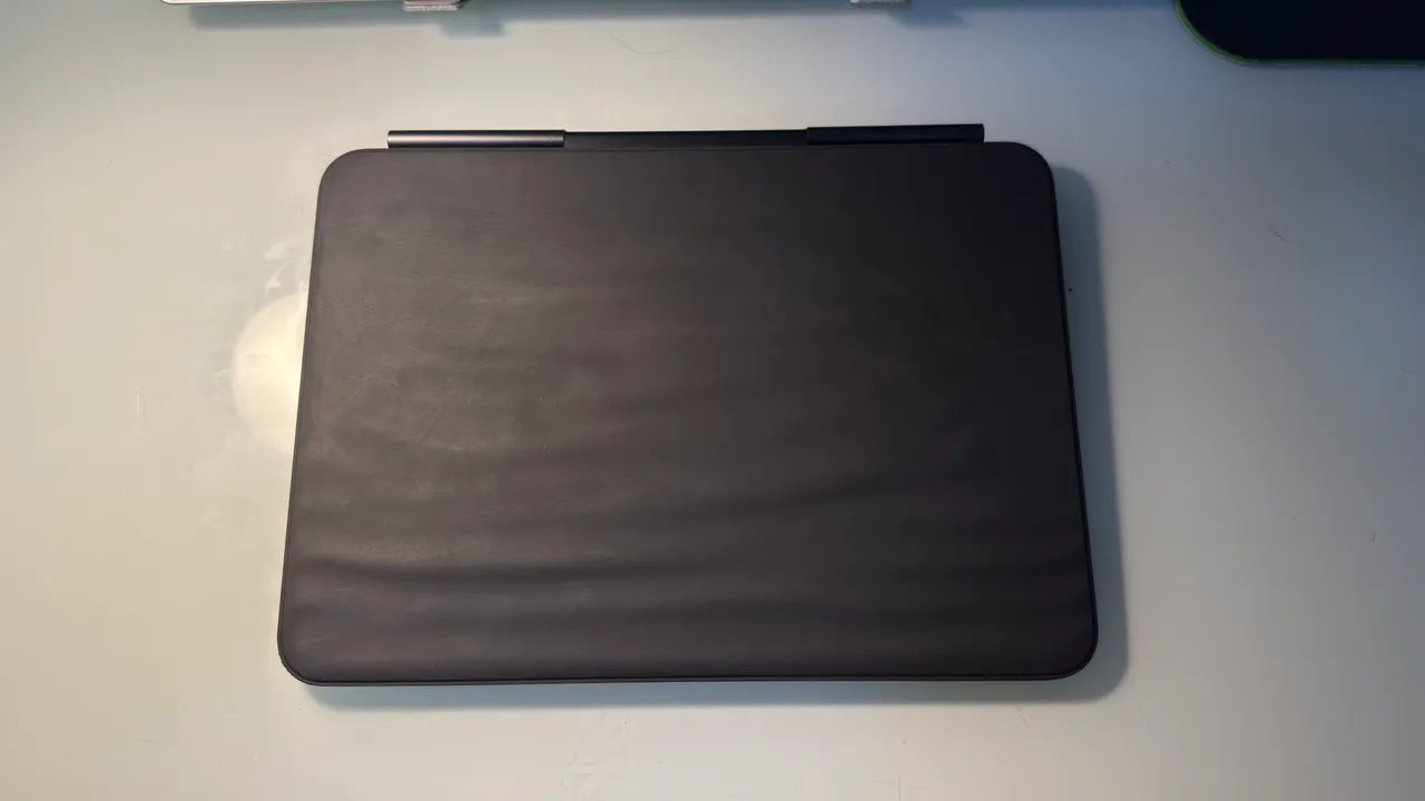 Magic Keyboard para IPad Pro 11 pol. com chip M4 ou M5  - Foto 3
