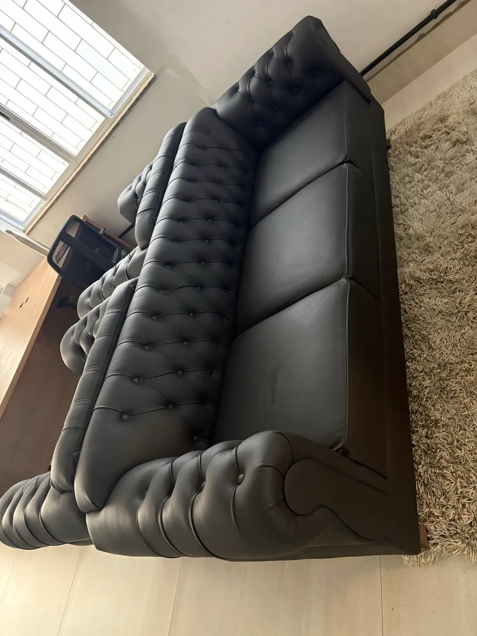 Conjunto Chesterfield em Couro Legítimo | Sofá + 2 Poltronas