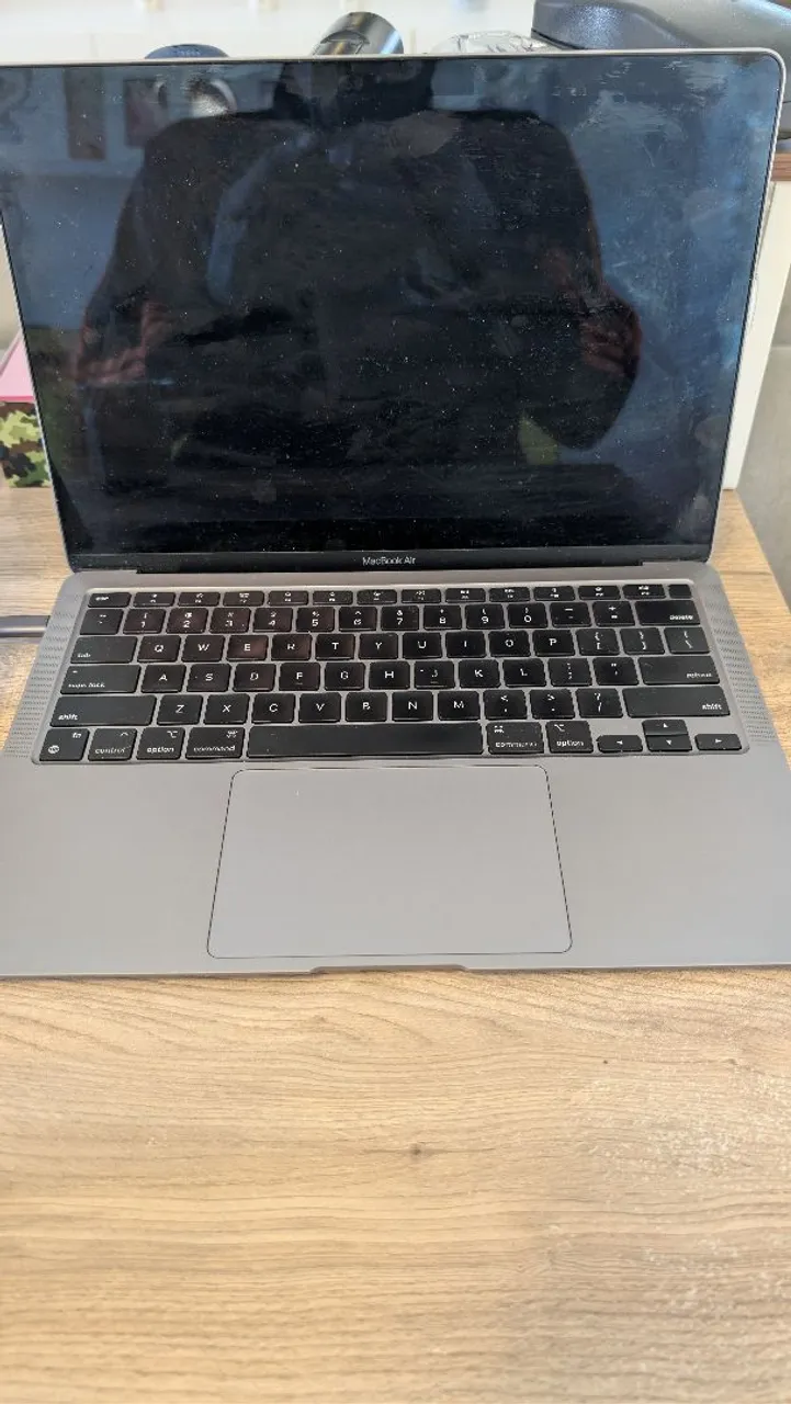 MacBook Air M1 2020 - Cinza Espacial | 8GB RAM | 256GB SSD