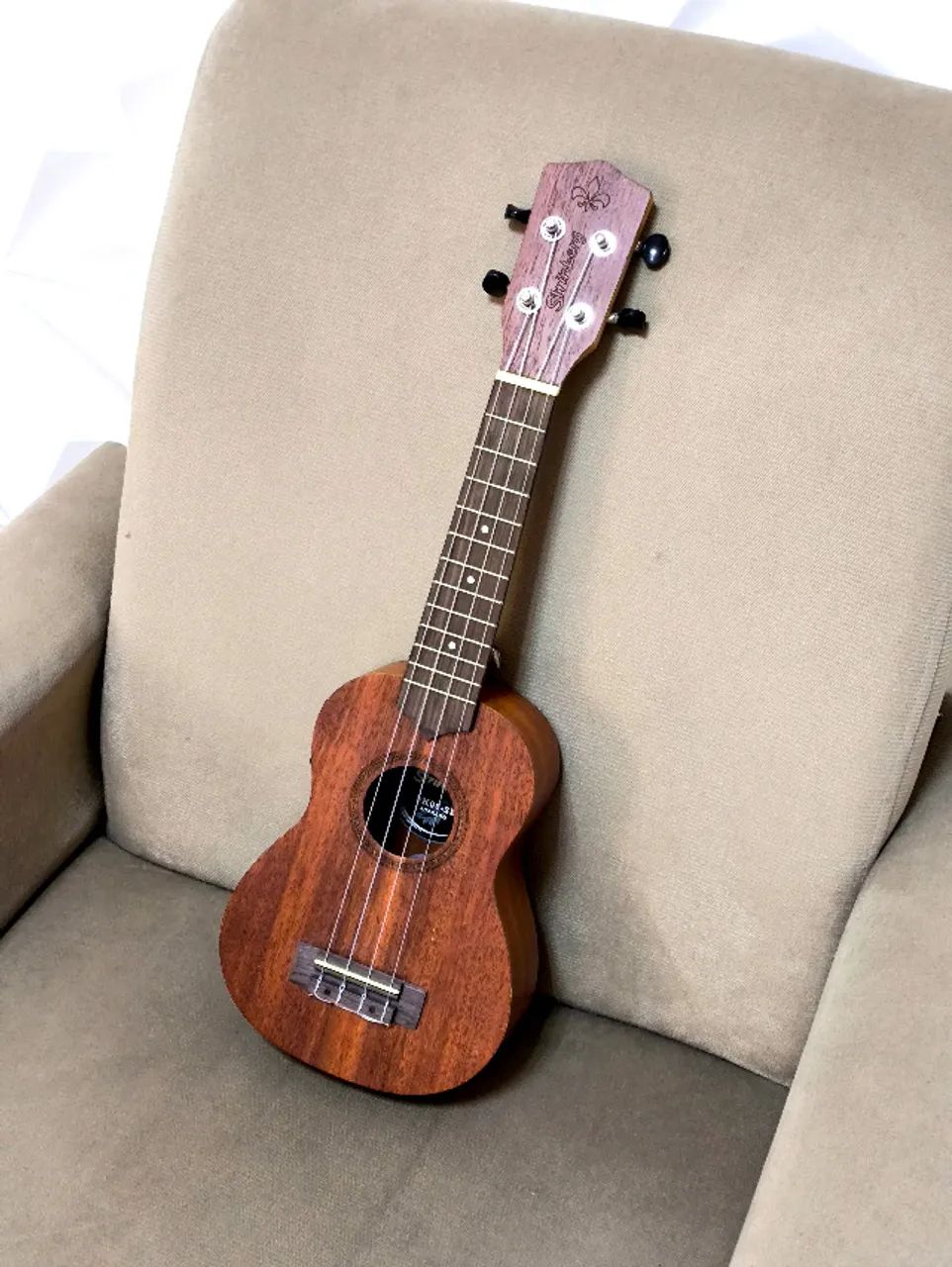 Ukulele Soprano Elétrico Strinberg - UK06- SE