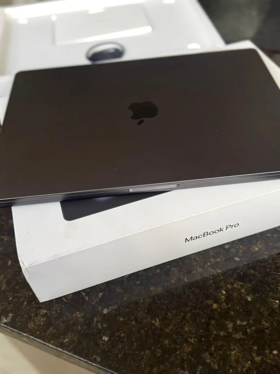 Macbook PRO M5 MAX 36Gb 2TB 16Pol SSD Modelo Anatel com NF - Foto 3