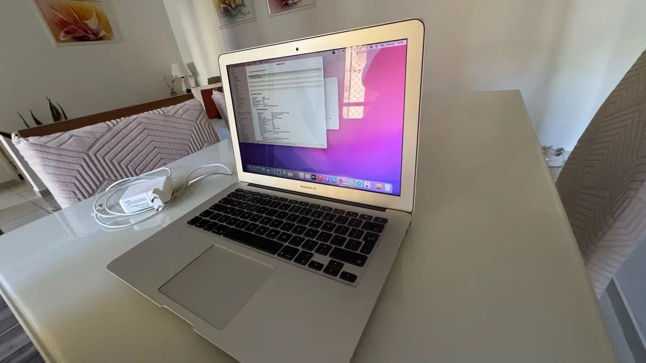 MacBook Air  i5  - Foto 3
