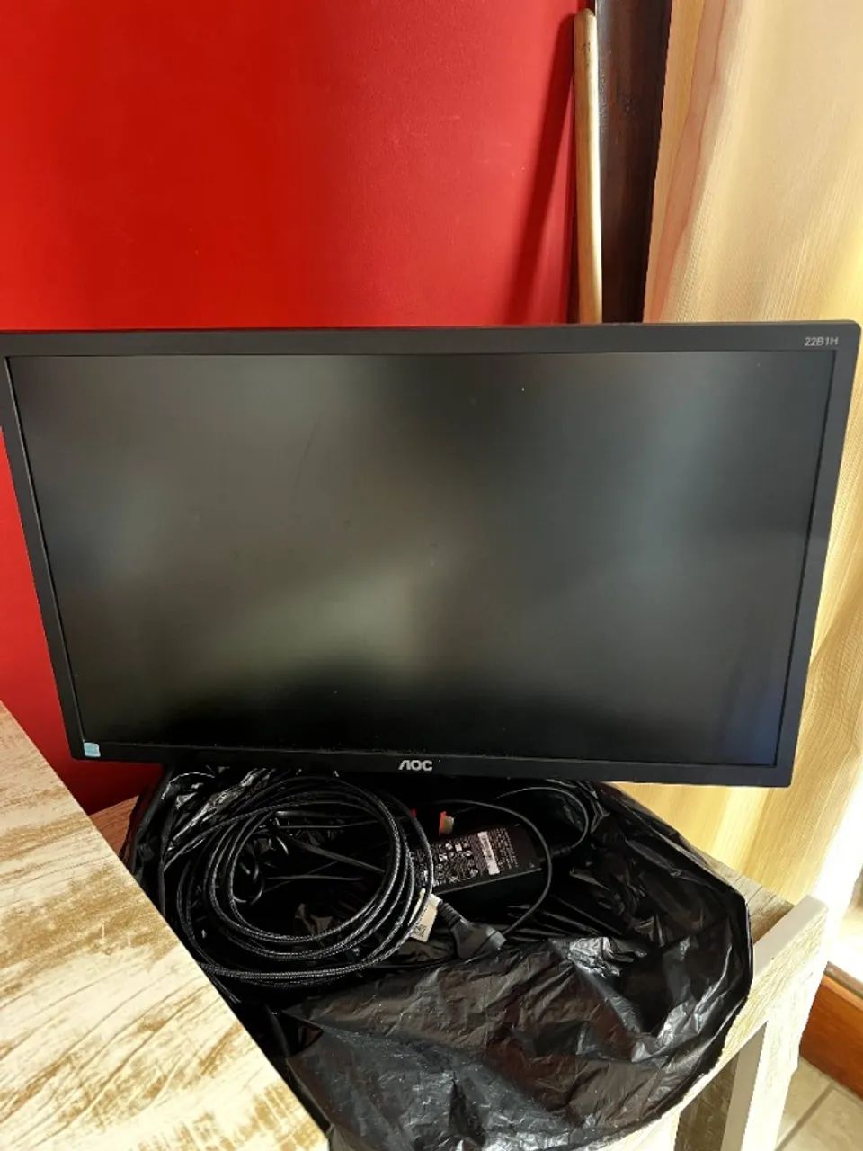 Monitor AOC 21,5" - Modelo 22B1H