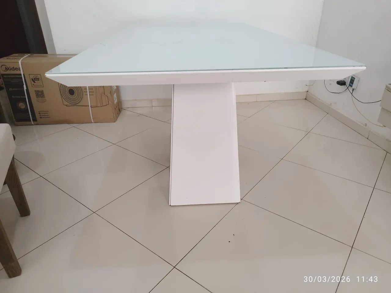 OPORTUNIDADE! Mesa MDF com Vidro Impecável por R$800 - Moderna e Sofisticada! - Foto 3