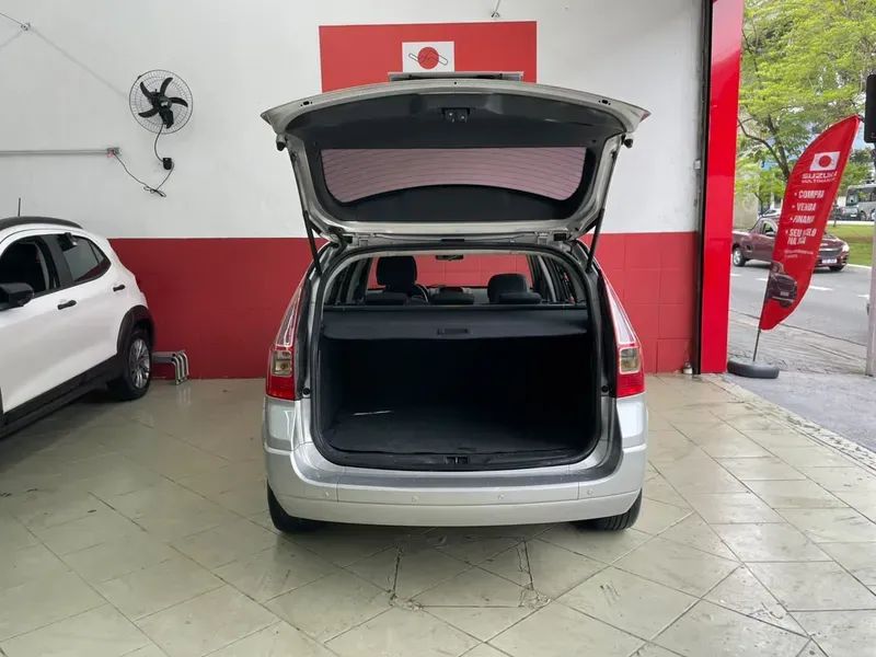 Renault Megane Grand Tour Dynam. Hi-Flex 1.6 16V, foto 9 de 16