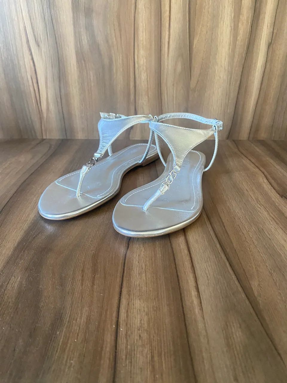 Sandália prata Schutz 