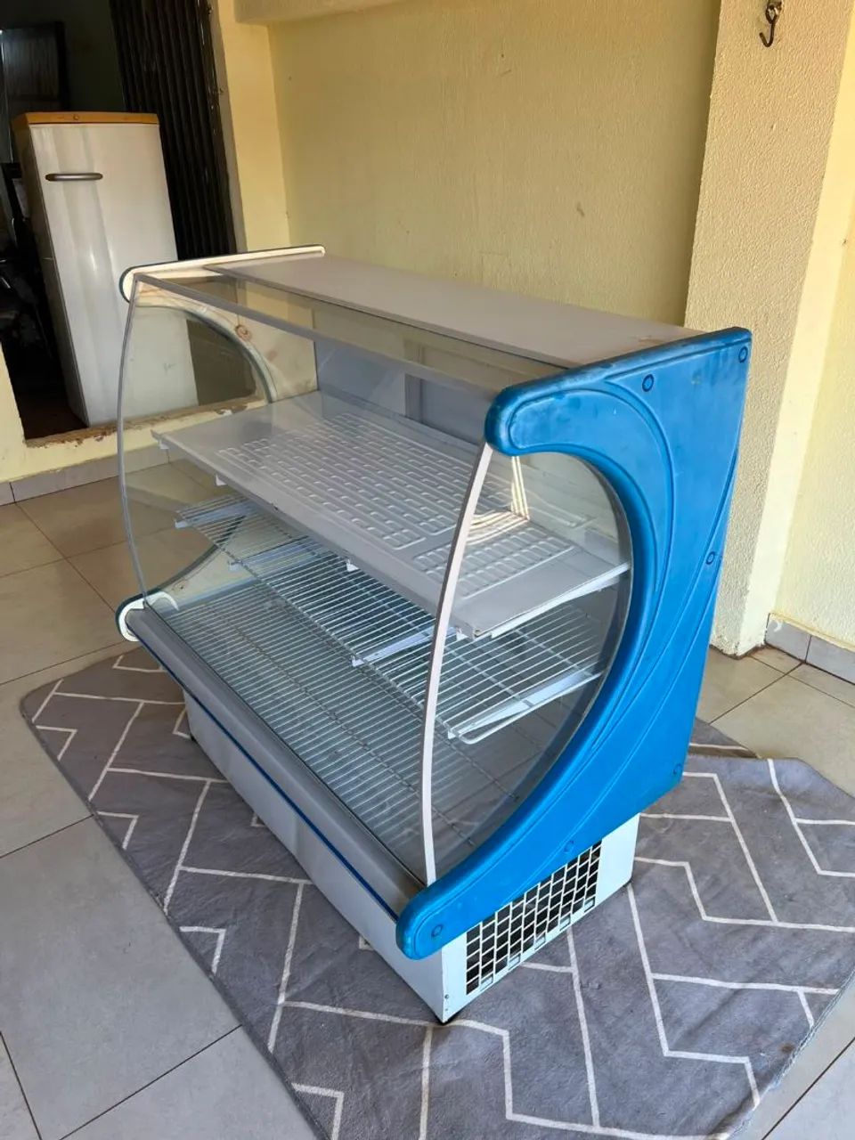 Balcão Expositor refrigerado ((ENTREGO GRATIS)) - Foto 3