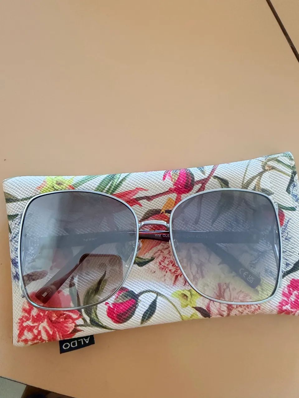 Óculos de Sol Tommy Hilfiger Original - Pouquíssimo Usado