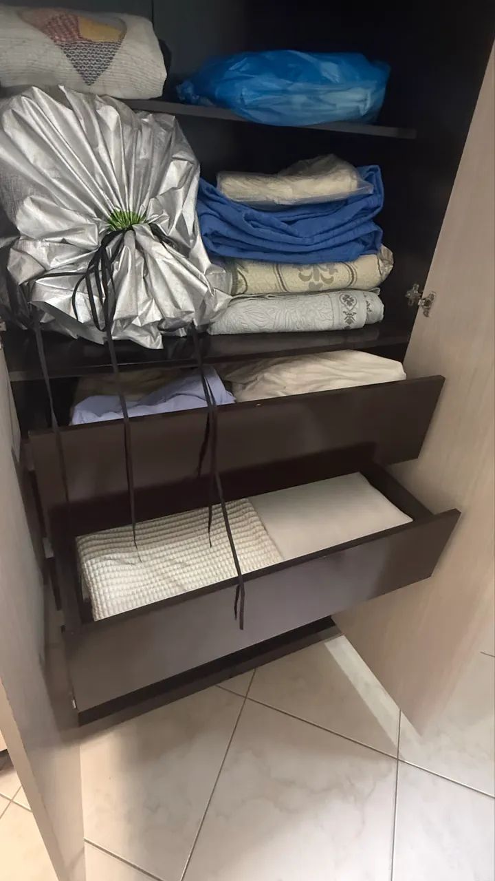 Guarda roupa 6 portas  - Foto 4