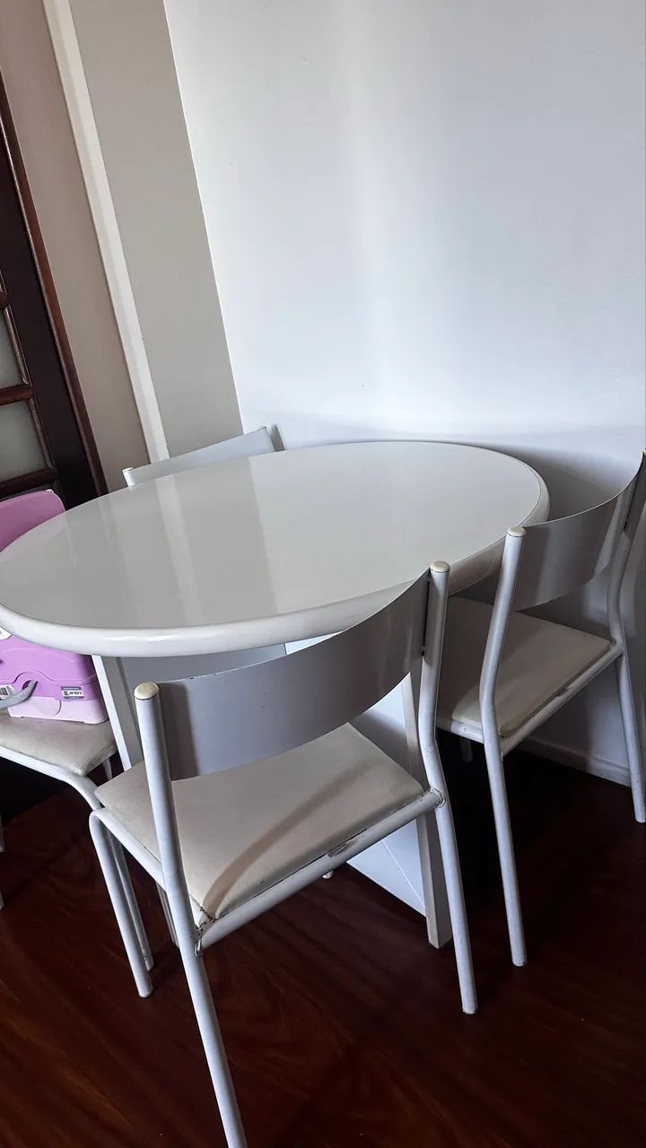 Mesa com 4 cadeiras  - Foto 3