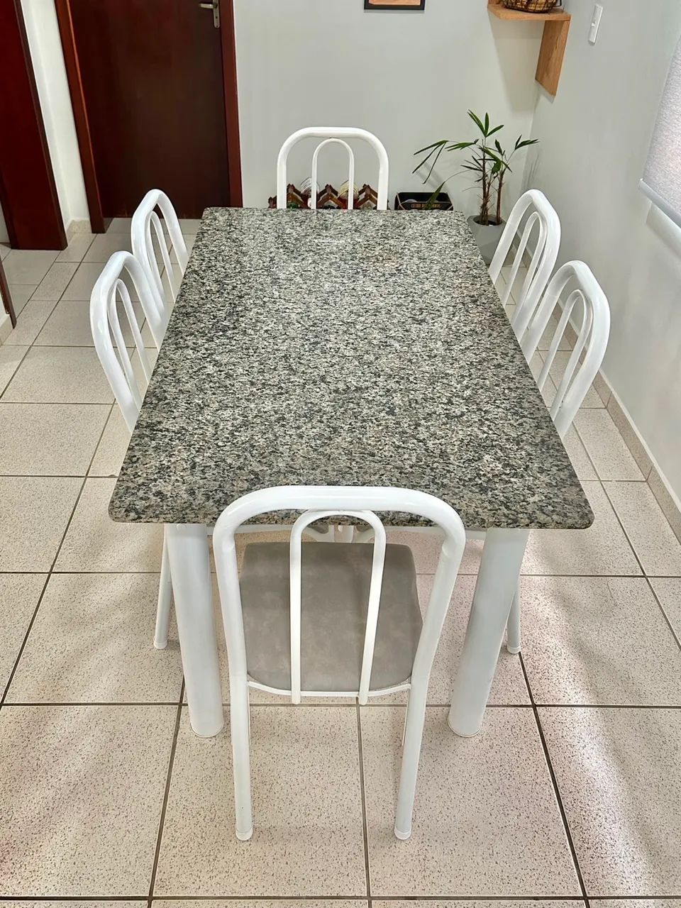 Mesa com 6 cadeiras  - Foto 3