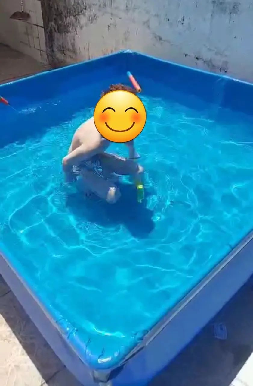 Piscina plástico com capa protetora