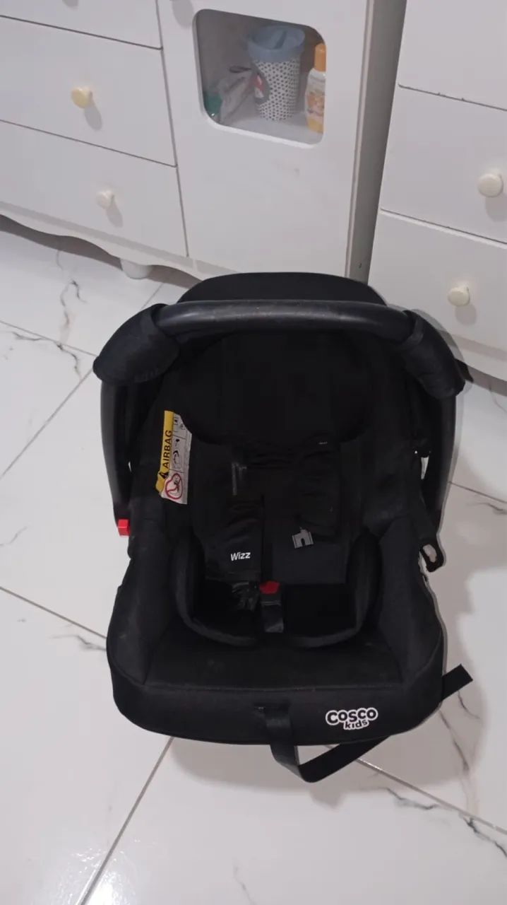 Vendo carrinho de bebê e bebê conforto  - Foto 4